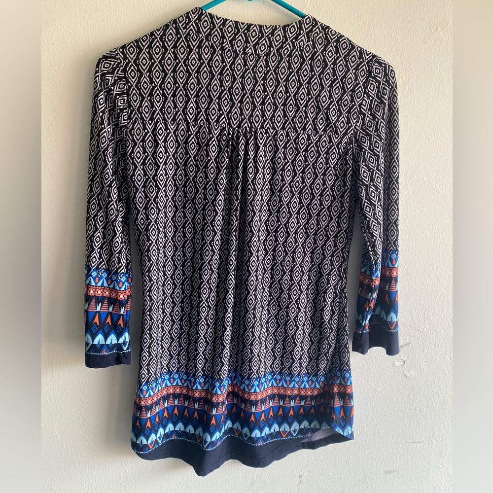 Patterned Blouse - Picture 2 of 2